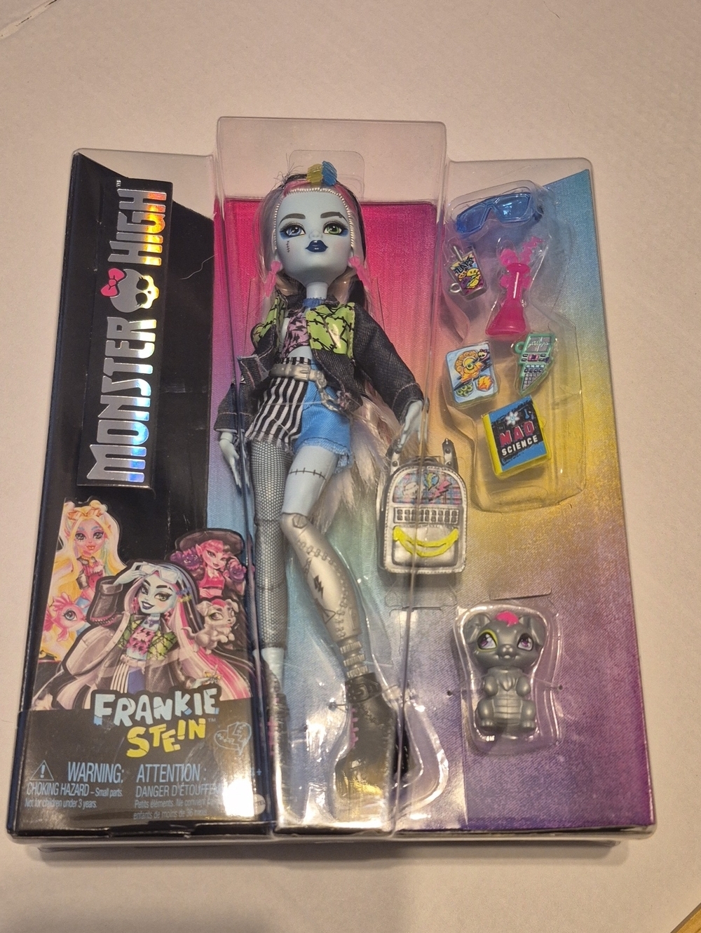Monster High 12.7” Frankie Stein Core Doll with Pet Watzie and Accessories New